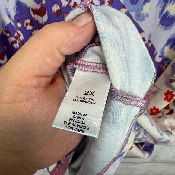 Logo Lori Goldstein Plus Size Purple Floral Leopard Patchwork Top Size 2X - Picture 6 of 7